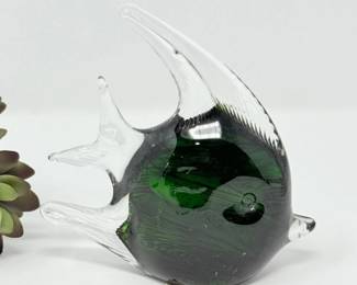 26 HandFusedArtGlassAngleFish