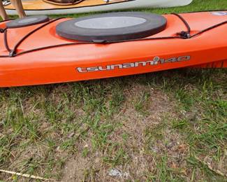 Wilderness Systems tsumani 140 kayak $800 carry up to 325 lbs with dry gear storage 