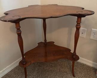 Antique Parlor Accent Table with Scalloped Edges
