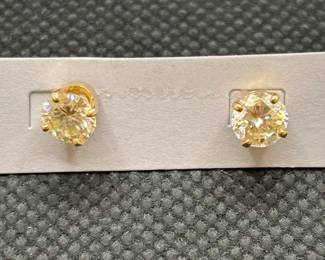 Pair of Golden Diamond Studs