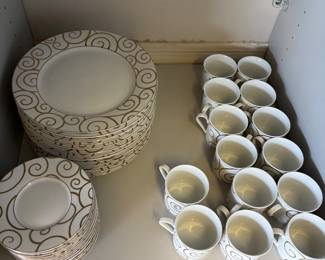 Pier 1 Gold Swirl Porcelain 