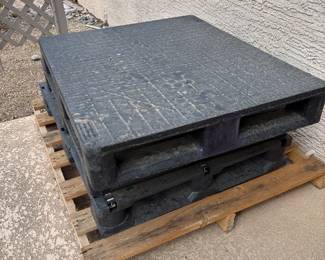 4 Pallets