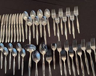 Vintage Cutco "Cue2" Stainless Flatware, 44 Pieces