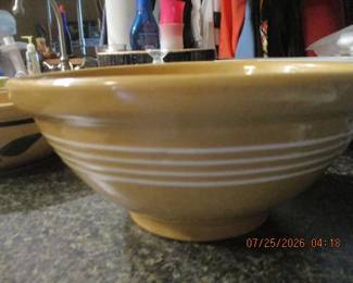 yellow ware mixing bowl