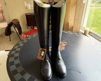 Ariat Tall Riding Boots - NEW! Size 6 women’s 