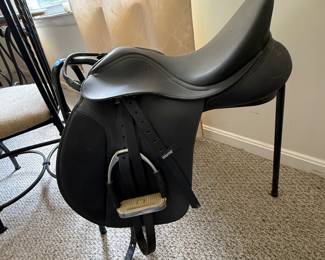 Wintec Synthetic English Saddle