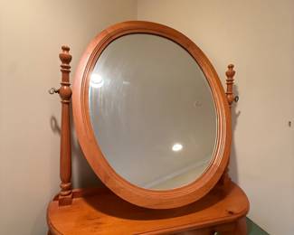 Vintage Bassett Carved Pineapple Pine Bedroom Set 