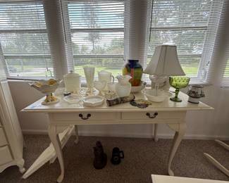 White writing desk with various milk glass, hobnail milk glass and other 