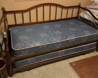 Twin Trundle Day Bed