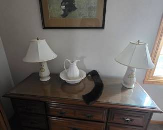 Dresser, Art, Lamps