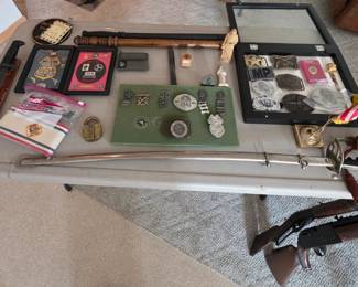 Military Badges, Militia, Pins, Religious, Antiques 