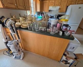 Kitchen Collectibles, Vacuum, Households 