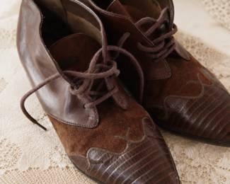 Vintage wardrobe accessories, galore!