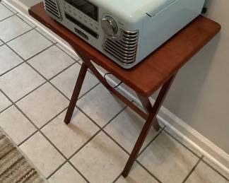 New, but,old Victorian radio and c.d. Player.