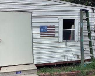 Large storage unit.12x24.  Price:  3,500.00.  Has electricity.