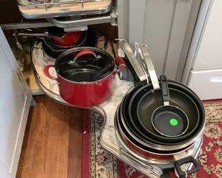 Another one with more pans. WOW!