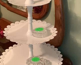 White metal lace tea stand.