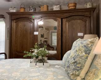 Side picture with bed & gorgeous wardrobe.
