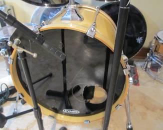 Tama Superstar Bass Drum w/ pedals