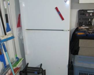 GE Fridge - Works great!