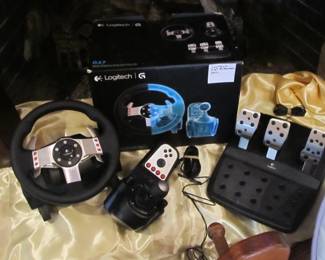 Logitech G27 - Wheel and Pedal