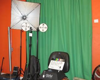 Social Media Influencer? Movie Maker? Green Screen, Studio Lighting