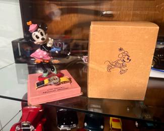 1958 Original Minnie Mouse watch and figurine in box never used