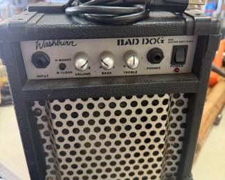 Cute little Washburn amp, works