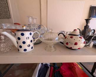 Teapots and glassware
