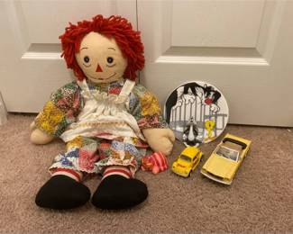 Vintage Raggedy Anne with Looney Tunes Plate Model Mustang Car and More