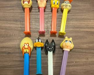 Looney Tunes PEZ Dispensers with Ms Piggy Piglet and Bat