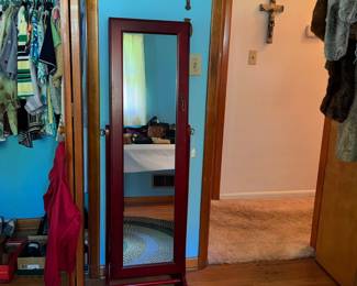Jewelry case/mirror
