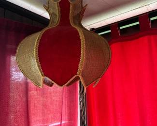 1970s vintage chain lamp