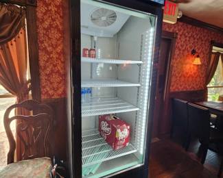 Single door refrigeration unit