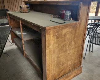 Mobile bar on locking wheels