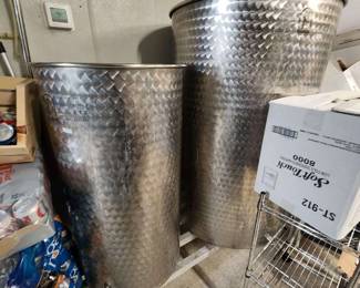 100g and 300g stainless steel wine tanks