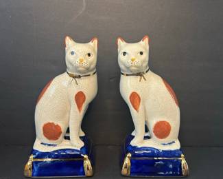 Pair of Fitz and Floyd Staffordshire Style Cat Bookends