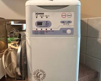Zojirushi Home Bakery Bread Maker BBCC-N15