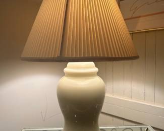 Vintage Cream Ceramic Ginger Jar Table Lamp with Pleated Shade