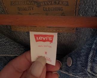 Levis