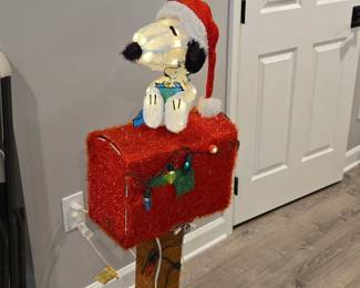 Peanuts Snoopy and Woodstock Mailbox Lighted Christmas Decoration second image