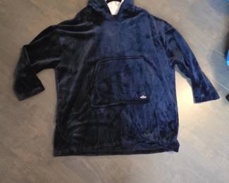 Hollister x Target Hooded Throw Blanket
