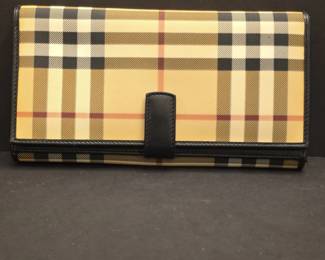 Burberry London Nova Check Continental Wallet fifth image