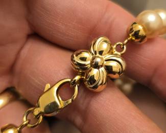 Vintage Faux Pearl Necklace with GoldTone Flower Clasp second image