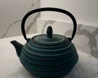 JapaneseStyle Cast Iron Teapot Tetsu Kyusu  