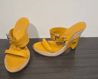 BCBGMAXAZRIA Yellow Leather Wedge Sandals