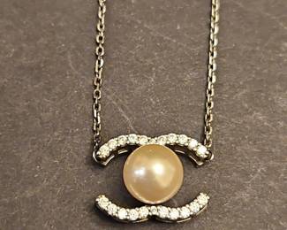 ChanelStyle CC Logo Faux Pearl Necklace with  Stamp 