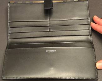 Burberry London Nova Check Continental Wallet fourth image
