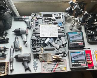 PNEUMATIC TOOLS WITH COMPRESSOR