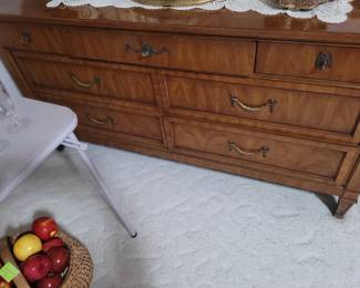 Henredon Dresser...has mirror that you can't see in photo